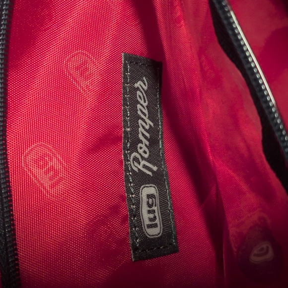 Lug Women's Romper Carry All Shoulder Bag, Brushed Navy Hearts, like new - Picture 11 of 15